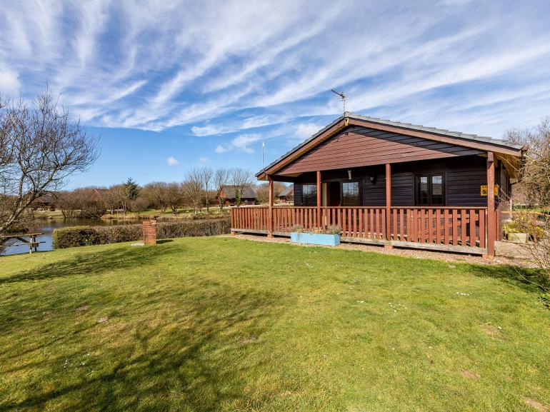 Clovelly Lakes Fishing Lodges in North Devon. Dog friendly