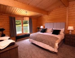 Cambridgeshire Lakes Luxury hot tub lodges