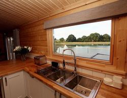 Cambridgeshire Lakes Luxury hot tub lodges