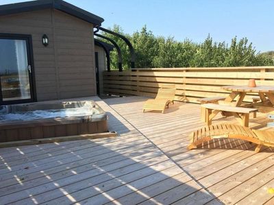 Henfields Country Retreat, hot tub lodges somerset