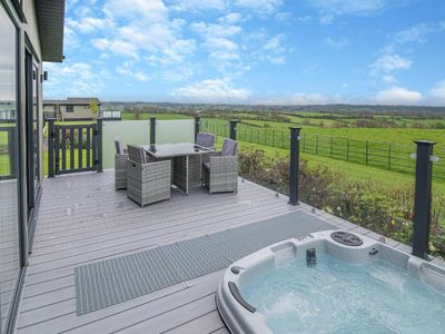 Midsomer Lodges with hot tubs in Somerset