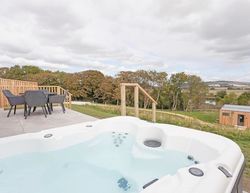 Swanborough Lakes Lodges with hot tubs in East Sussex