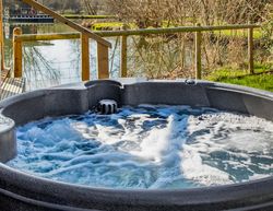 Fairwood Lakes Holiday Park
