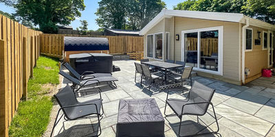 Hamlet Lodge Retreat at Calloose Holiday Park