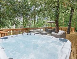 Henlle Hall Woodland Lodges Shropshire