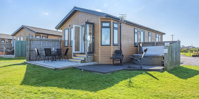 New Oaks Farm Lodges