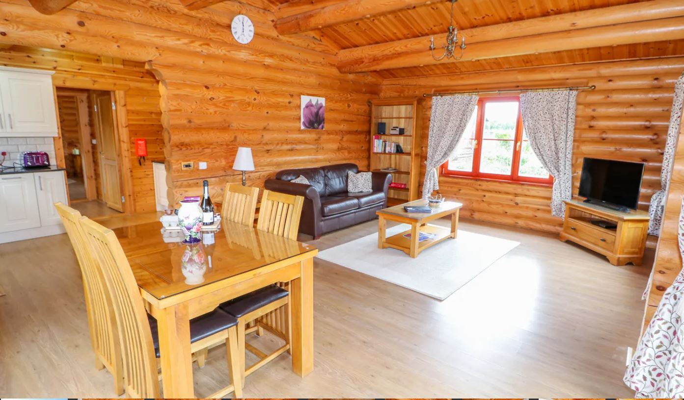 Rutland Luxury Lodges for rent with hot tubs and sauna