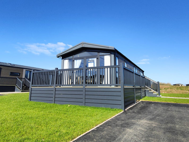 Vicktory Lakewood - external
