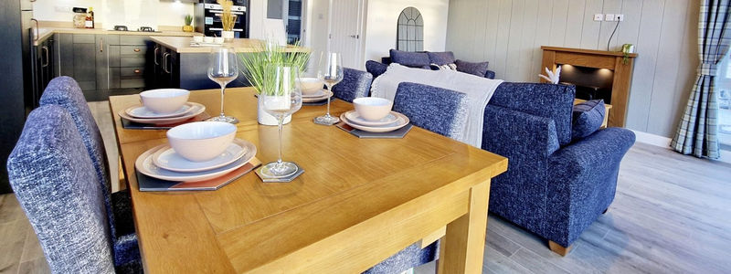 Willerby Acorn - dining