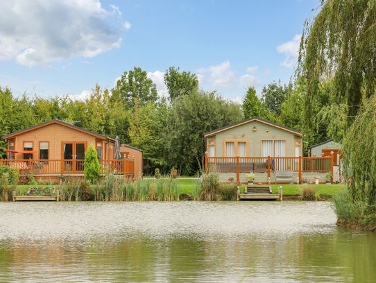 Wagtail Country Park fishing lodges lincolnshire