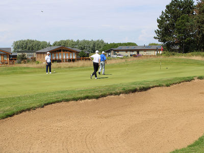 A round of golf before lunch?