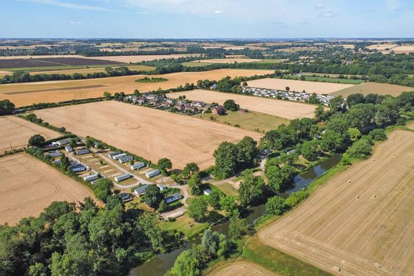 Riverside Holiday Park (Bedfordshire)