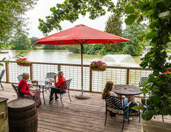 The Cafe decking over Sumners Lake