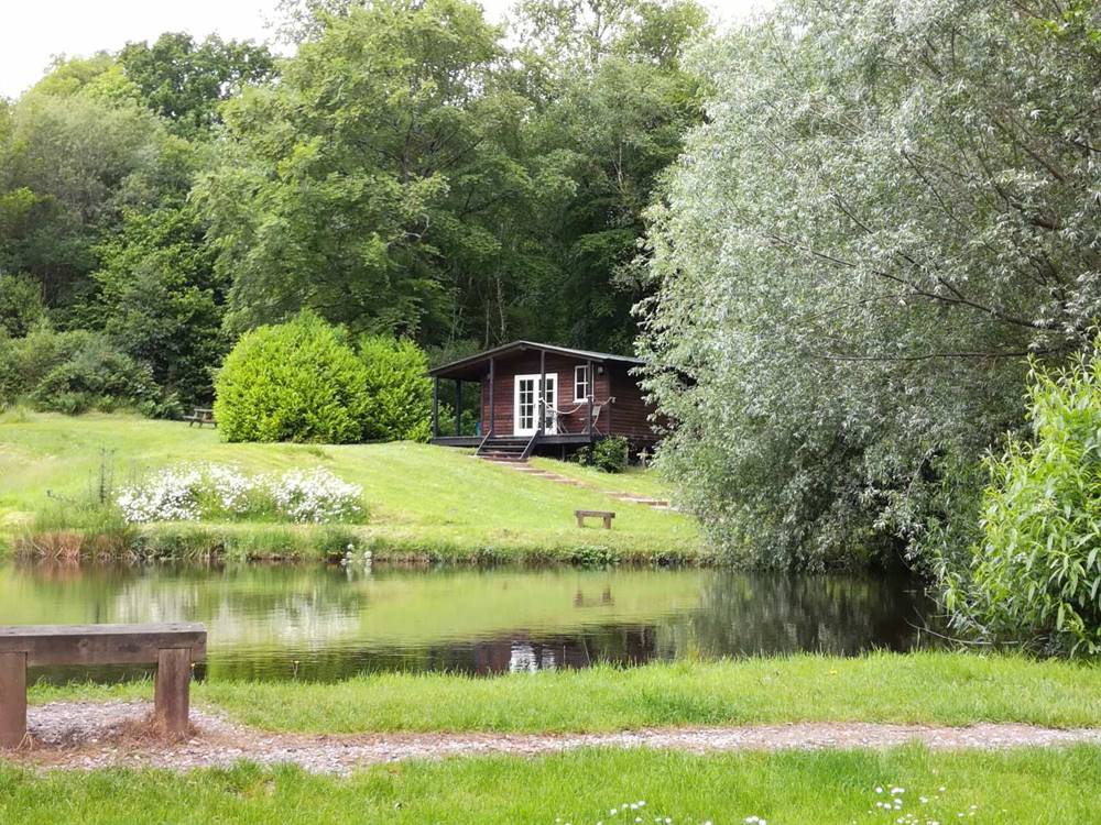 Hollies Trout Farm Lodges - Holiday Lodge Park in Devon, South
