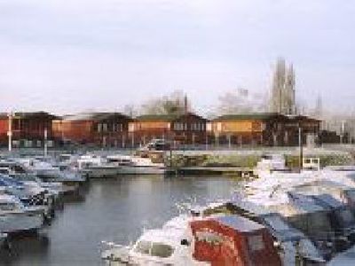 Picture of Little Venice Country Park & Marina, Kent