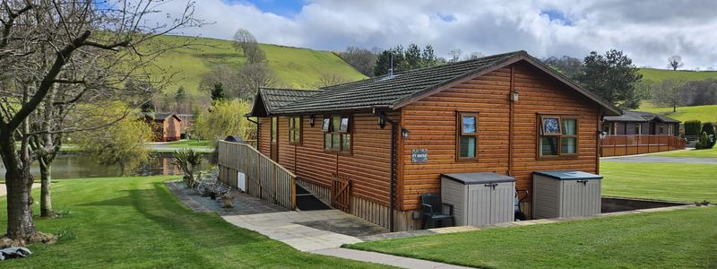 Wessex Milbourne Lodge Exterior