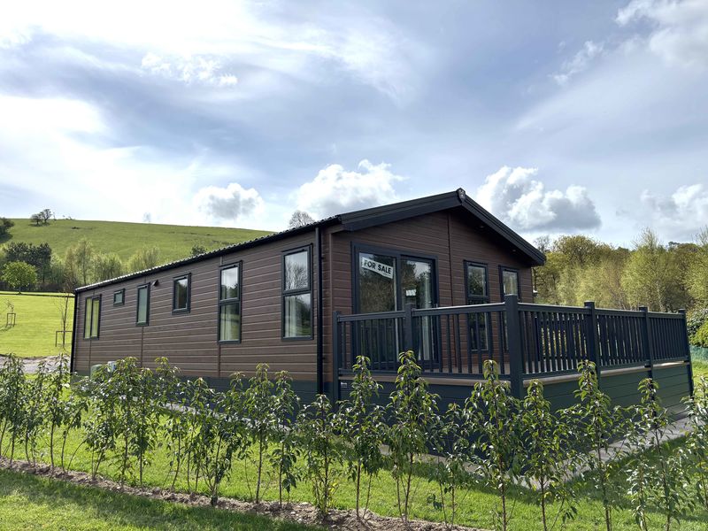 Beverley Norwood-20 Exterior