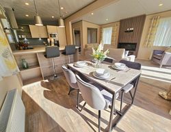 Pemberton Skydale Dining Area