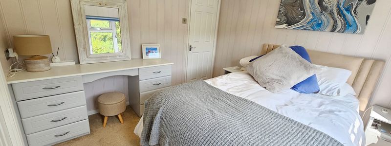 Tingdene Dolbern Master Bedroom