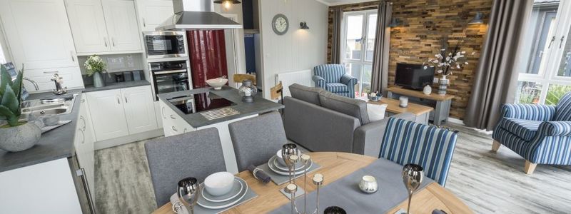 Country Lodge | Coastal | Kitchen & Dining Area