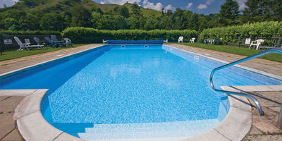 Twin Rivers outdoor swmming pool