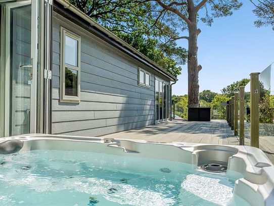 Willow Bay Country Park hot tub
